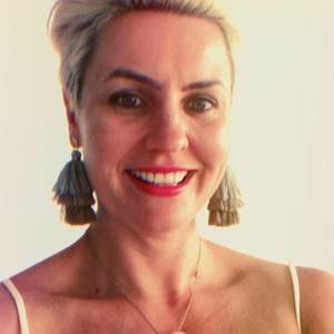 Meet your Posher, Dionne